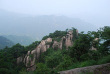 插霄峰