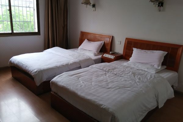 青阳皇都宾馆怎么样(住宿体验)